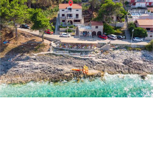 Pet Friendly Home In Prigradica With Kitchen