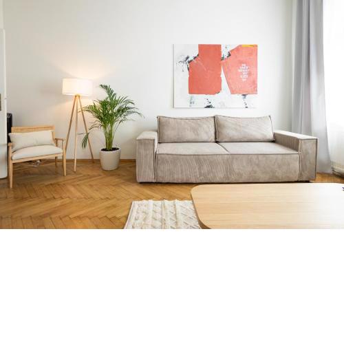 Pet-friendly modern apartment near Belvedere