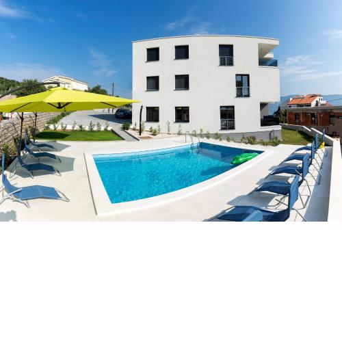 Petra's Place - Sea view apartment