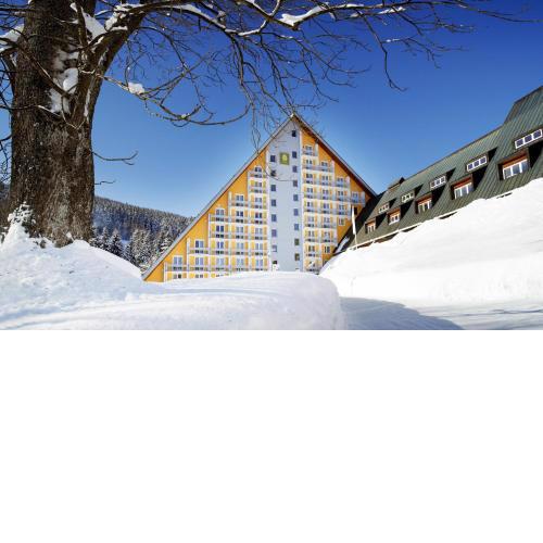 Pinia Hotel & Resort