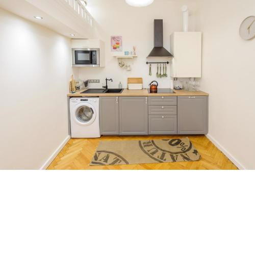Pinkova Apartments