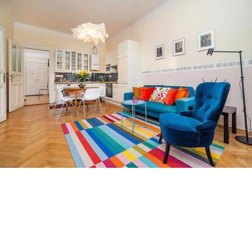 Playful 2-Bedroom Apartment in the Center