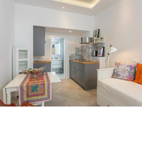 Ploce Apartments - Studio Apartment Orchid