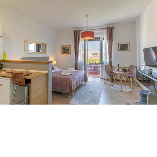 Polai Panorama Apartments with FREE Parking