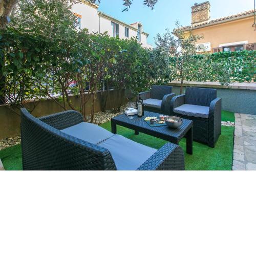 Polias apartment (near amphitheater)