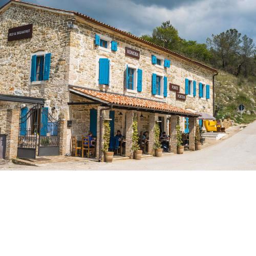 Ponte Porton Dining & lodging