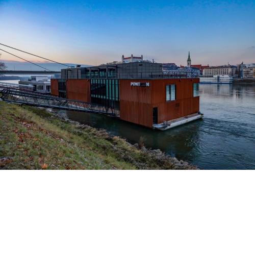 Ponton Rooms