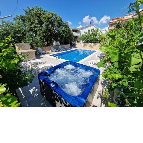 Pool Apartment Knezevic