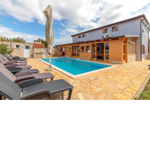 Pool & Fun House Betiga 1 with gym - Happy Rentals