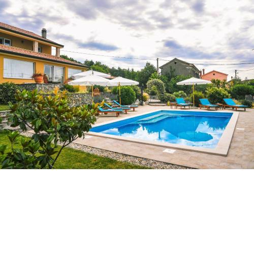 *****Pool house with beautiful seaview,big garden and old tavern*****