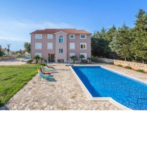 Pool Medulin House