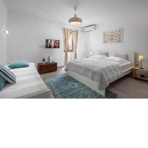 Porpor Apartments in Old Town by Irundo