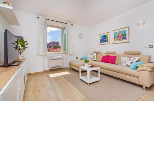 Porta Apartment and Rooms by Irundo
