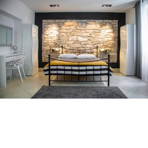PORTA AUREA - One Bedroom Apartment