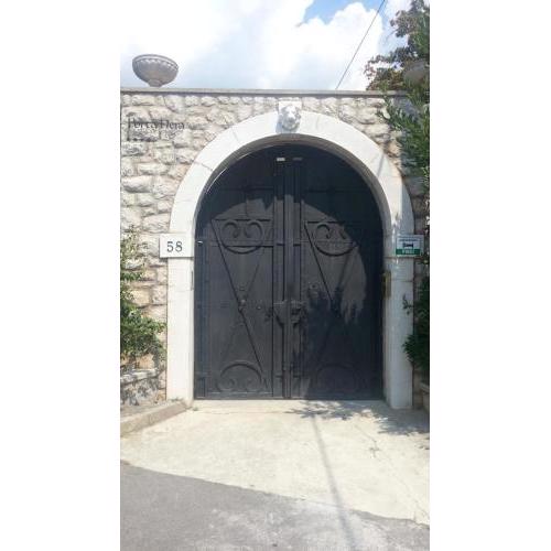 Porta Nera