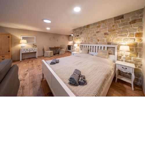 Prague West - Studio Chyne Terrace
