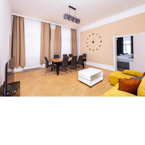 Prater Double bedroom social Hub