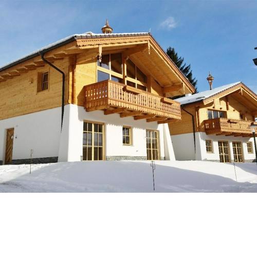Premium chalet with sauna on a sunny slope