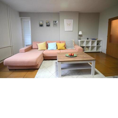 Priestranný Apartmán Relax blízko Snowlandu Valča