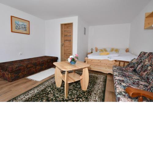 PRIVAT MARIANNA