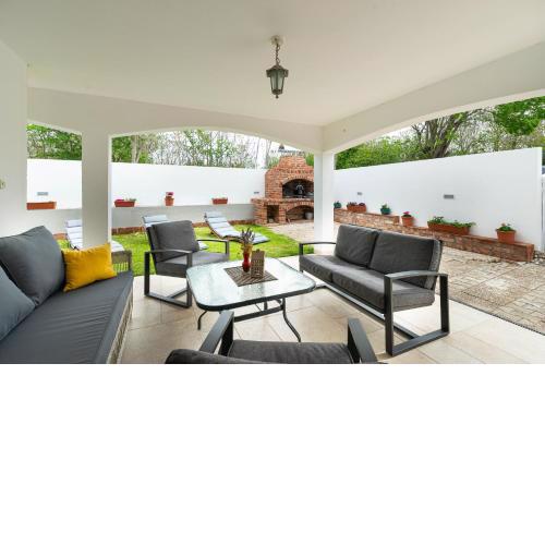 Privlaka Holiday House