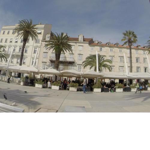 Promenade apartment