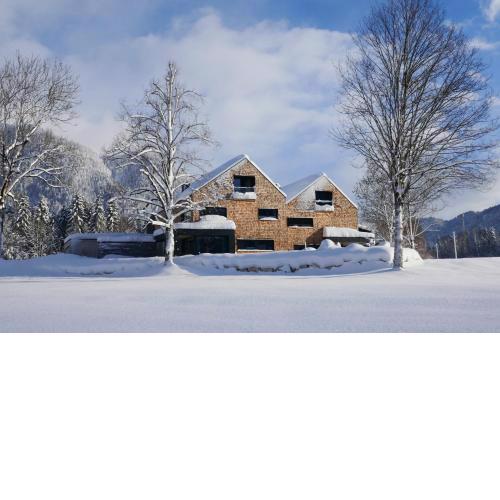 pure mountain BASE