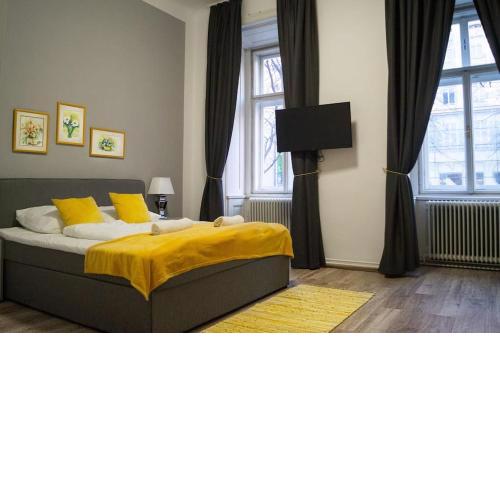 Quadrable King Room w/ Cityview Mariahilferstr F