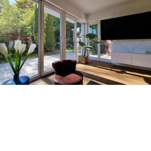 Quaint Zagreb Townhome w Forest View