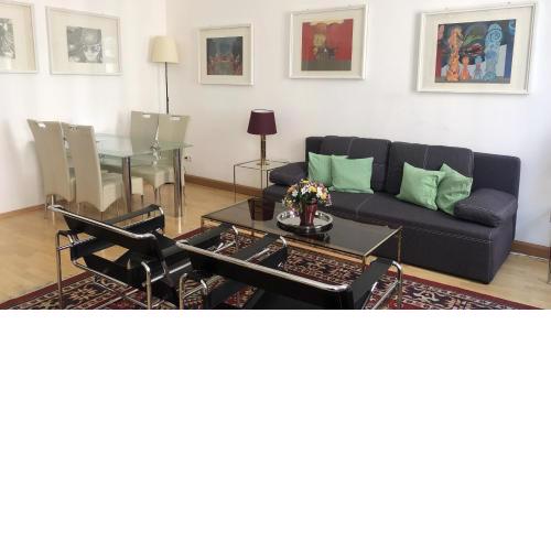 Quiet 2-room flat, walking distance to City Centre