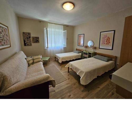 Quiet 2BR Apt
