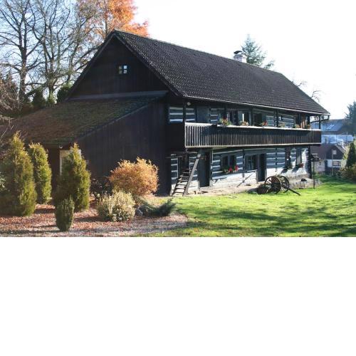 Quiet and charming log farmhouse