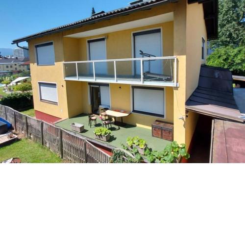 Quiet apartment close to town