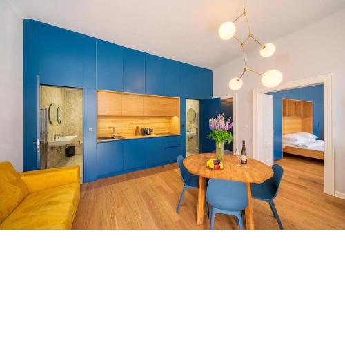 Quiet city center apartment in hip & foodie area