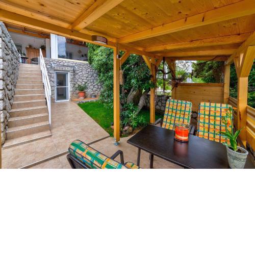 Reizendes Apartment nur 350 Meter zum Sandstrand mit Meerblick, Grill, Waschmaschine