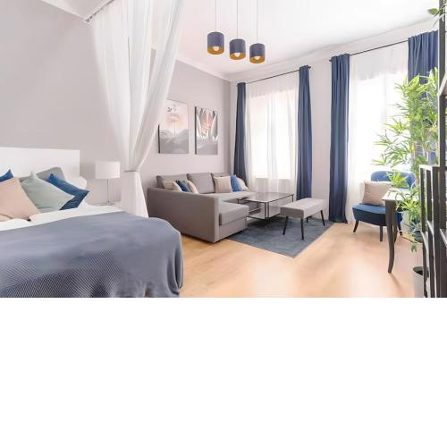 Relocation or expats, only long term stay! 2 min to Metro