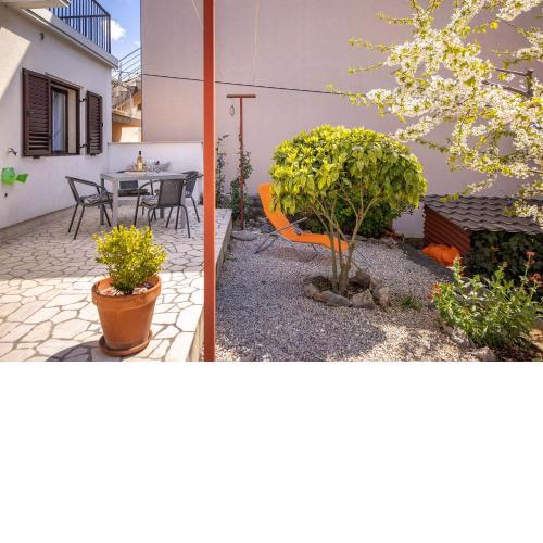 Renoviertes Apartment nur 400 Meter zum Strand mit Meerblick, Klima, Waschmaschine