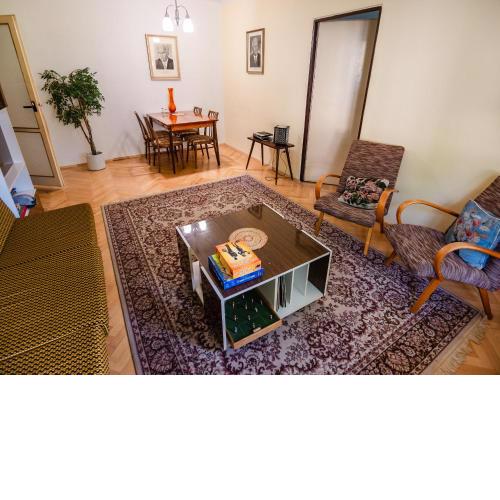 Retro Apartment