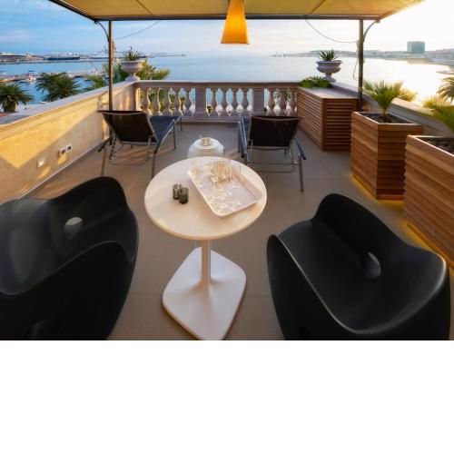 Riva Luxury Suites