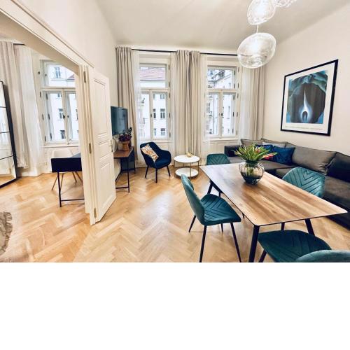 River Site Apartment Janáčkovo nábřeží 27