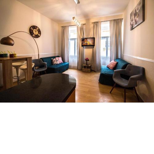 Riverside Ruterra Apartment