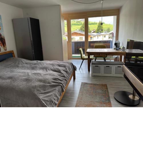 Romantic Mountains Apartment with Whirlpool