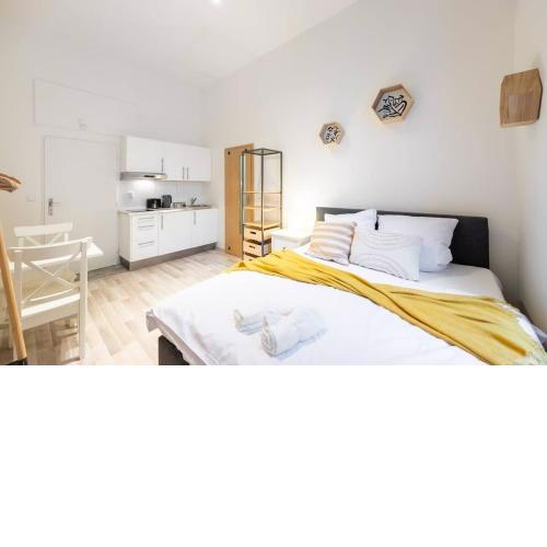 Romantic Old Town Studio