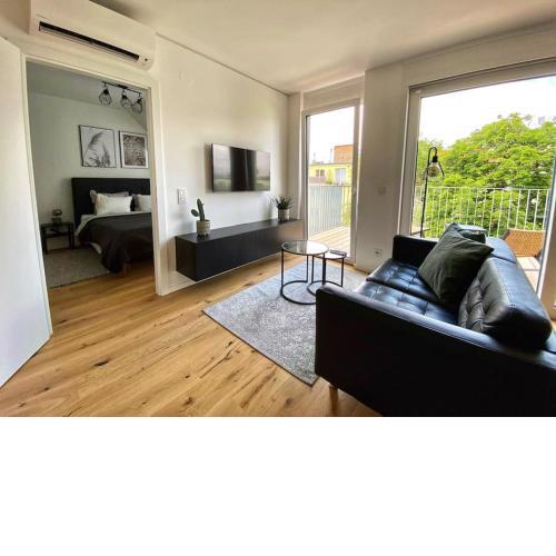 Rooftop Apartment with Terrace & AC - Self Check-In