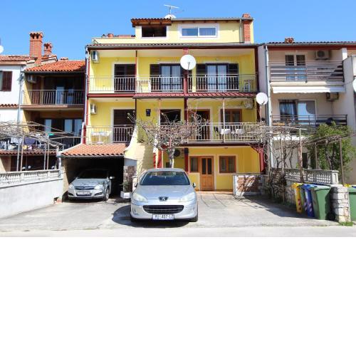 Room and Apartments Mariza