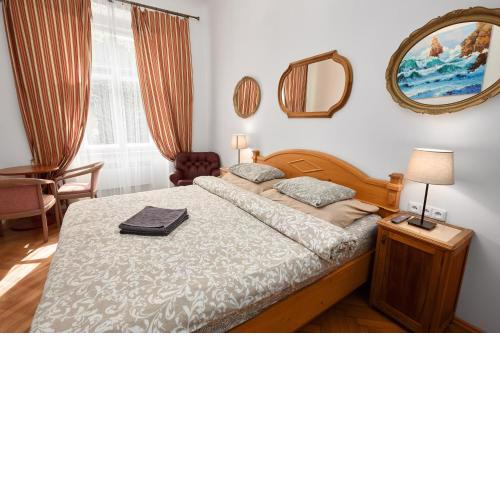 Room & Parking Assistance