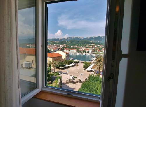 Rooms and Studio Old Town