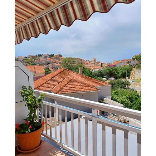 Rooms & Apartments Dolac