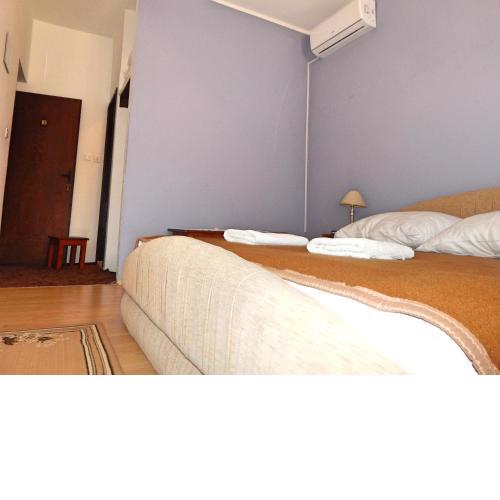 Rooms Camp Marina