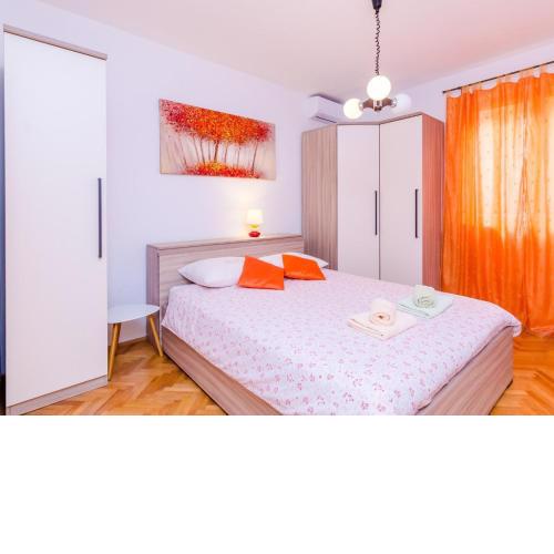 Rooms Rita - Double Room with Private Bathroom No 1
